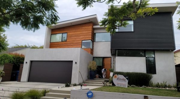 Looking for professional home painting in San Fernando Valley LA? Real Action Painting offers reliable home painting service with experienced house painters. Get a free quote today!