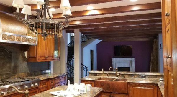 Looking for expert exterior home painting in South Bay? Our exterior house painting service offers top-quality work by trusted exterior house painters in South Bay. Contact us today!